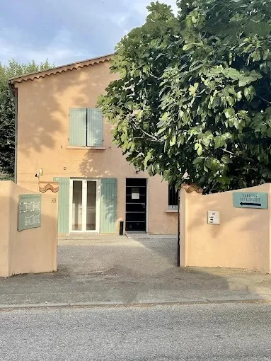 Extérieur du cabinet de Vinon-sur-Verdon
